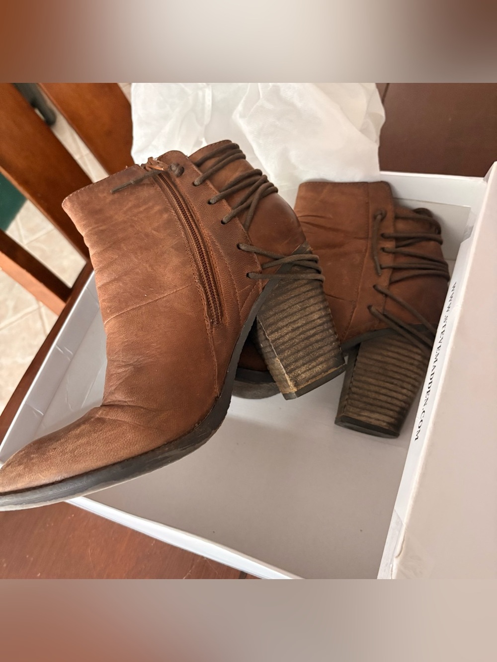 Steve Madden Raglin Lace-Up Booties 8.5 EUC